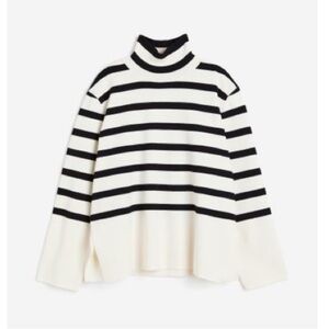 H&M cream striped turtleneck sweater - SMALL